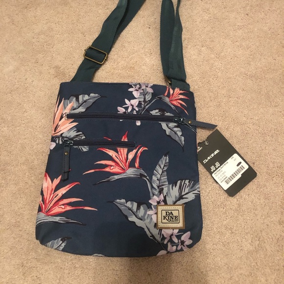 dakine floral luggage